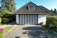 Exklusives Traumdomizil mit Privatpool in malerischer Lage von Bendestorf