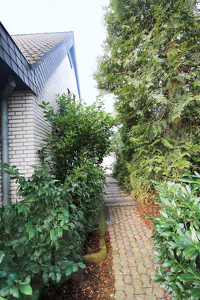 Elegantes Anwesen mit traumhaftem Garten und idyllischem Teich