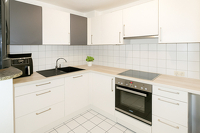 Wunderschönes Wohnen auf einer Ebene mit Garten