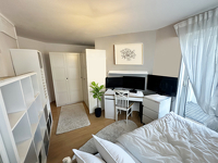 Wunderschönes Wohnen auf einer Ebene mit Garten