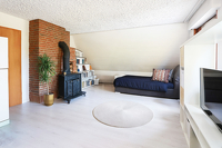 Großzügiges Anwesen mit weitläufigem Grundstück