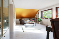 Großzügiges Anwesen mit weitläufigem Grundstück