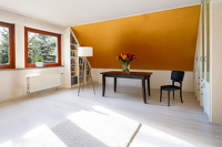 Großzügiges Anwesen mit weitläufigem Grundstück