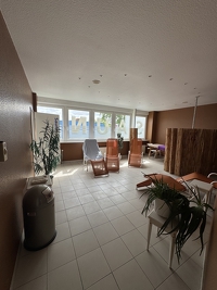 Autohaus mit Kfz-Werkstatt, Verkaufsfläche und Fitnessstudio in Ellerbek