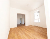 Großzügige 2,5-Zimmer-Wohnung mit Terrasse