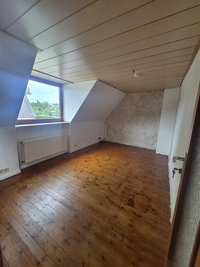 Sanierungsbedürftiges Siedlungsdoppelhaus in absolut ruhiger Lage