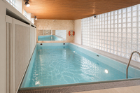 Repräsentatives Refugium mit Einliegerwohnung, Indoor-Pool und parkähnlichem Grundstück