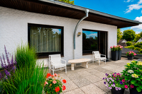 Repräsentatives Refugium mit Einliegerwohnung, Indoor-Pool und parkähnlichem Grundstück