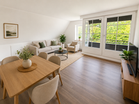 Charmante, frisch renovierte 4-Zimmer-Wohnung mit 2 Balkonen, Sauna, Weitblick und Fahrstuhl