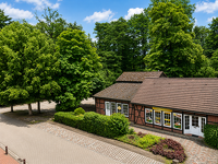 Charmante, frisch renovierte 4-Zimmer-Wohnung mit 2 Balkonen, Sauna, Weitblick und Fahrstuhl