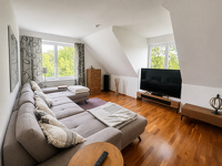 Großzügige, moderne Dachgeschosswohnung mit Balkon und Blick auf die Seeve
