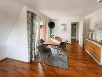 Großzügige, moderne Dachgeschosswohnung mit Balkon und Blick auf die Seeve