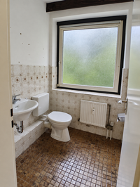 Großzügige 3-Zimmer-Wohnung mit Loggia und schönem Blick ins Grüne, mit Tiefgaragenstellplatz