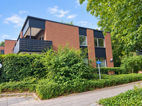 Großzügige 3-Zimmer-Wohnung mit Loggia und schönem Blick ins Grüne, mit Tiefgaragenstellplatz
