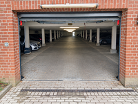 Großzügige 3-Zimmer-Wohnung mit Loggia und schönem Blick ins Grüne, mit Tiefgaragenstellplatz