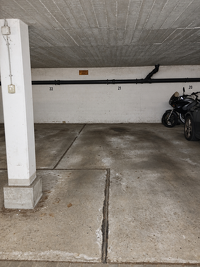 Großzügige 3-Zimmer-Wohnung mit Loggia und schönem Blick ins Grüne, mit Tiefgaragenstellplatz